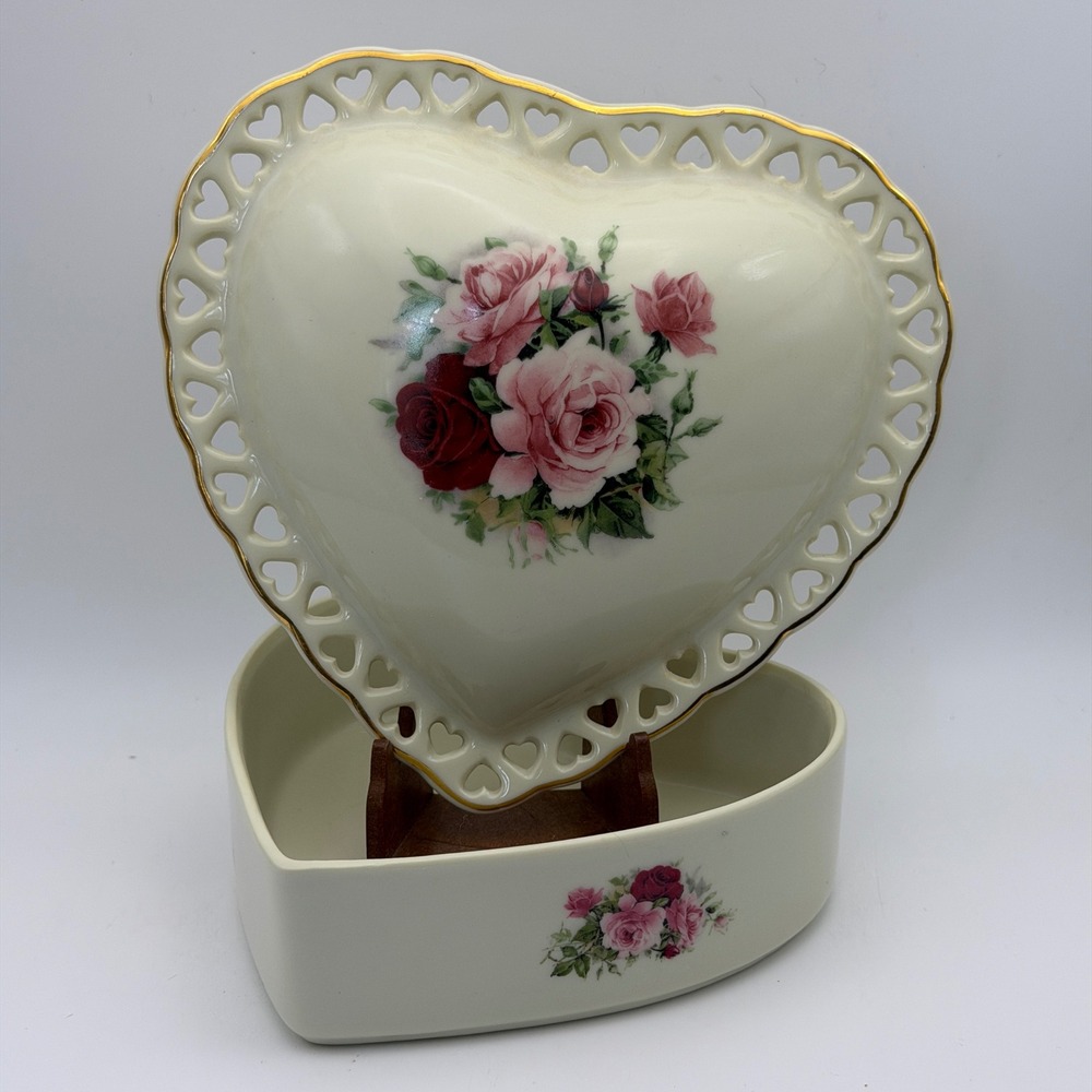 Formalities Heart Trinket‎ Box Porcelain Roses Gold Trim Shabby Chic Romantic
